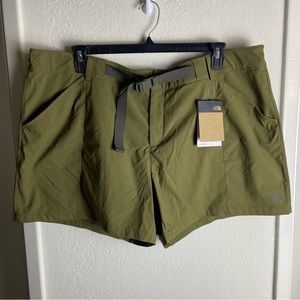 The North Face Paramount Shorts Women’s Size 24W Green Nylon Belted FlashDry NWT